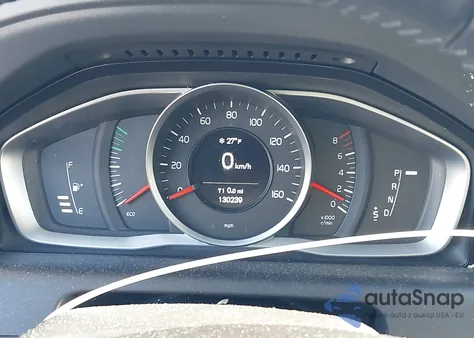 2017 Volvo Xc60 T5 z USA, uszkodzony, nr VIN YV440MDJ7H2076789